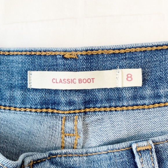 Levi’s Classic Bootcut Denim Jeans - Size 8 - Picture 4 of 8